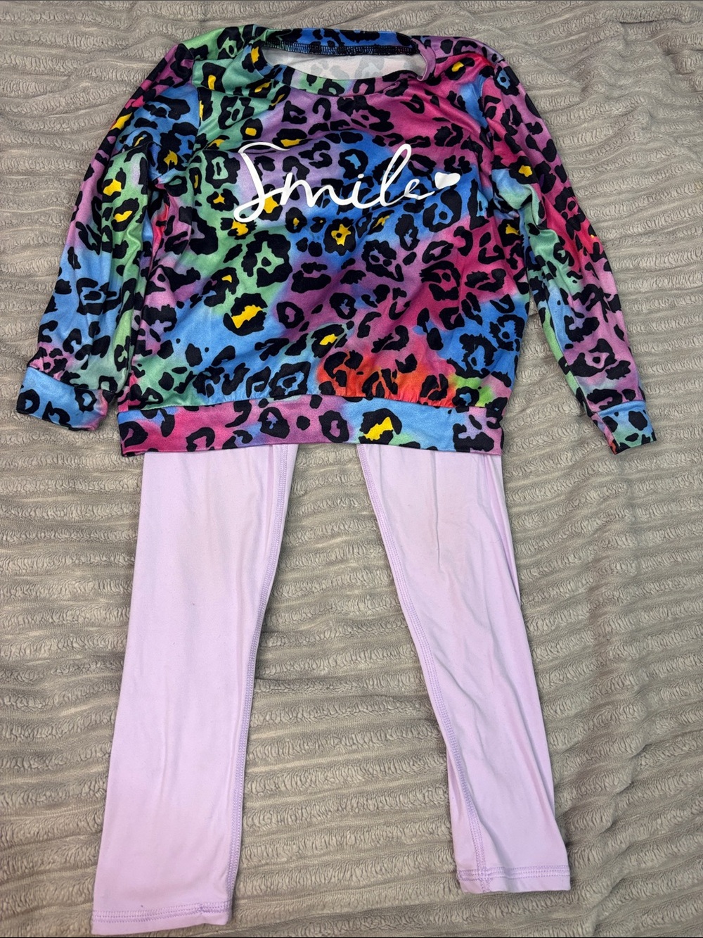 Girls' Multicolor 'Smile' Leopard Print Pajama Set with Light Pink Leggings